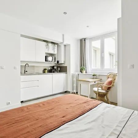 Stylish Studio Near The Champ De Mars アパート パリ
