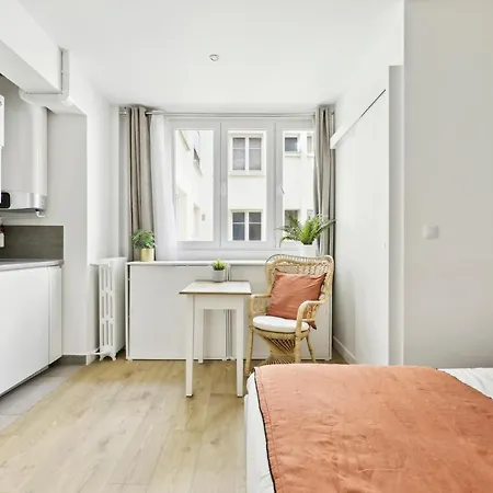شقة Stylish Studio Near The Champ De Mars باريس